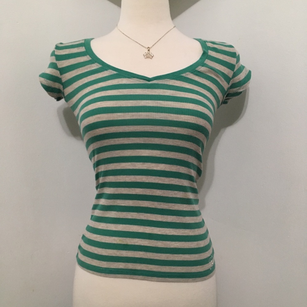 G by guess top💚
